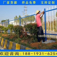 云浮工廠鋼管成品圍欄 中山小區(qū)方鋼管圍欄 美式鋼管護欄廠家