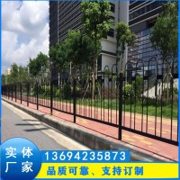 東莞交通防護(hù)隔離欄 道路京式護(hù)欄 交通圍欄廠家