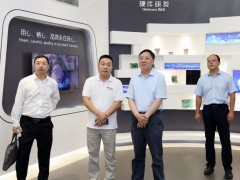 金山區(qū)委副書記、區(qū)長李澤龍一行蒞臨上海肯特調(diào)研