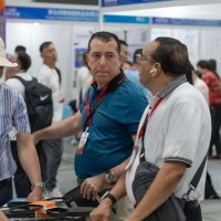 2025年潤(rùn)滑油、脂展會(huì)/湖北武漢汽車用潤(rùn)滑油展覽會(huì)